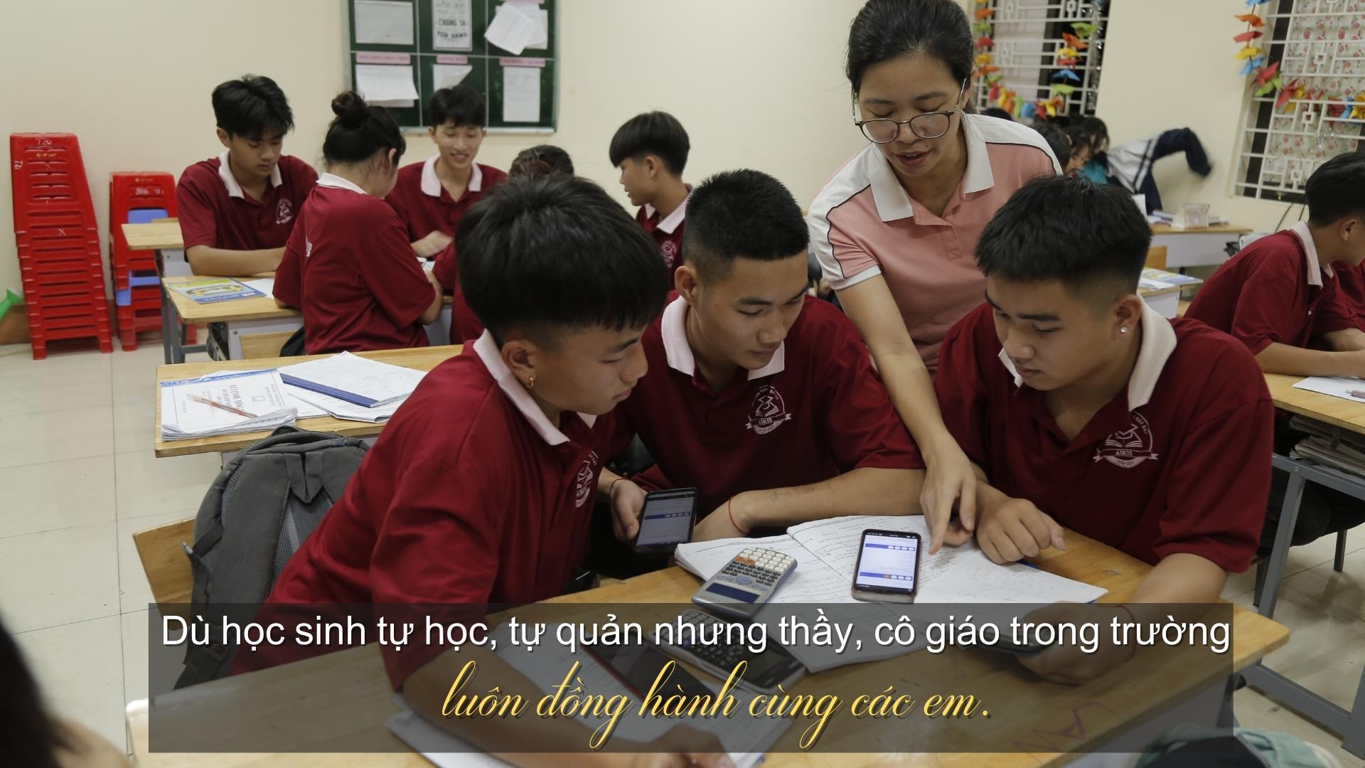 Sáng đèn.jpg