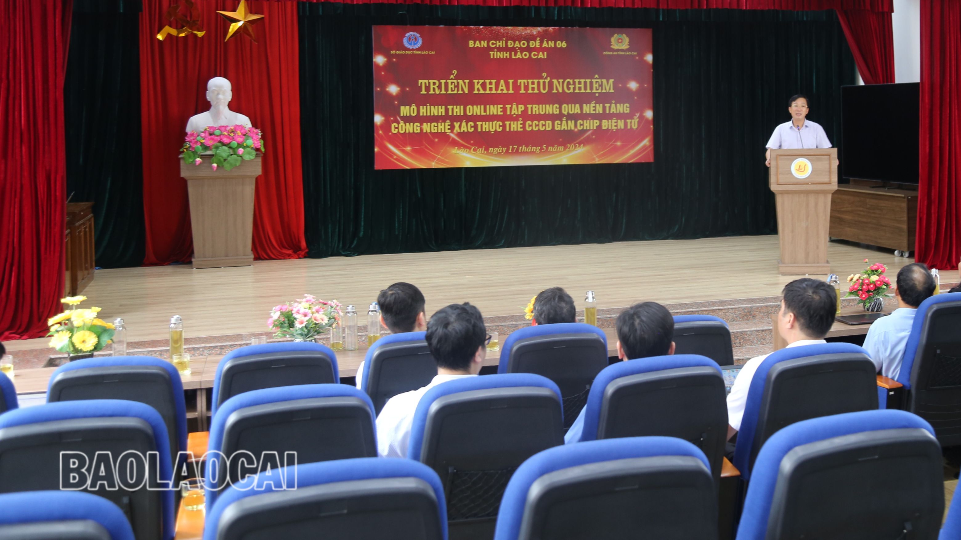 Các đại biểu thảo luận. 2ACF9895-925B-455B-8315-01687DA329AE.jpeg