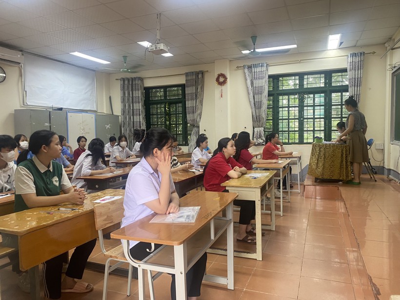 Các thí sinh dự thi tại Hội đồng thi THPT Chuyên Lào Cai năm 2023. 14e5acc2-e34f-42ae-8e88-a6c2c5dbdd38-5721.jpeg