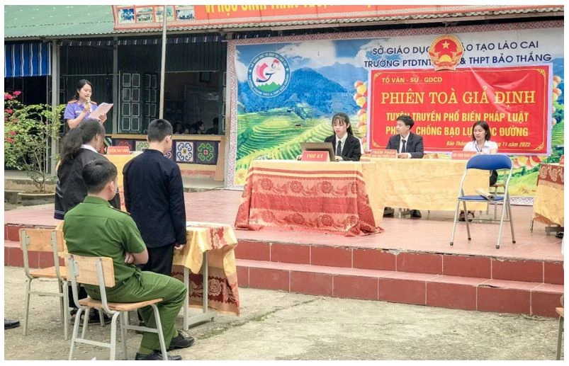 trường PTDTNT THCS&THPT huyện Bảo Thắng Tổ chức chuyên đề ngoại khóa “Phiên tòa giả định.jpg