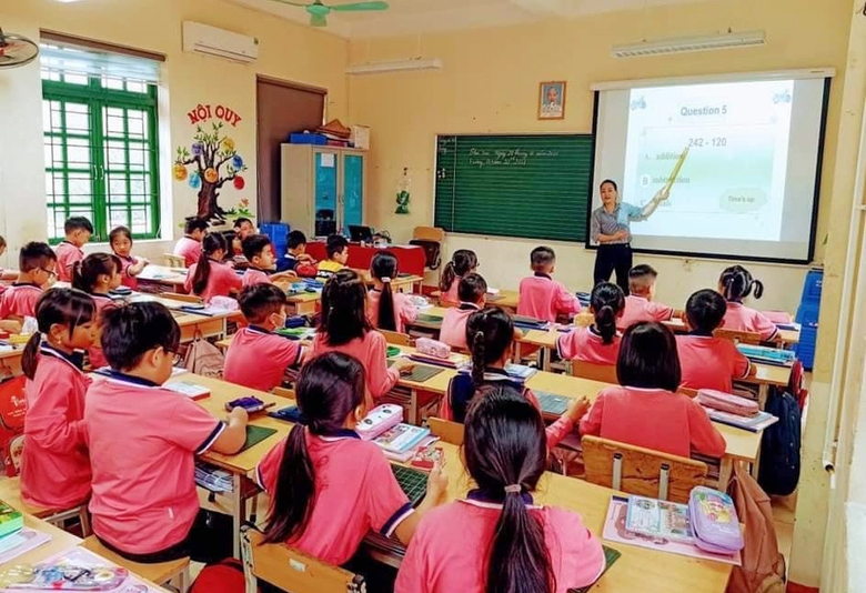 Số học sinh trung bình mỗi lớp của Trường Tiểu học Bắc Cường vượt quy định của điều lệ trường tiểu học và chuẩn quốc gia. thieu-truong-1-370.jpg