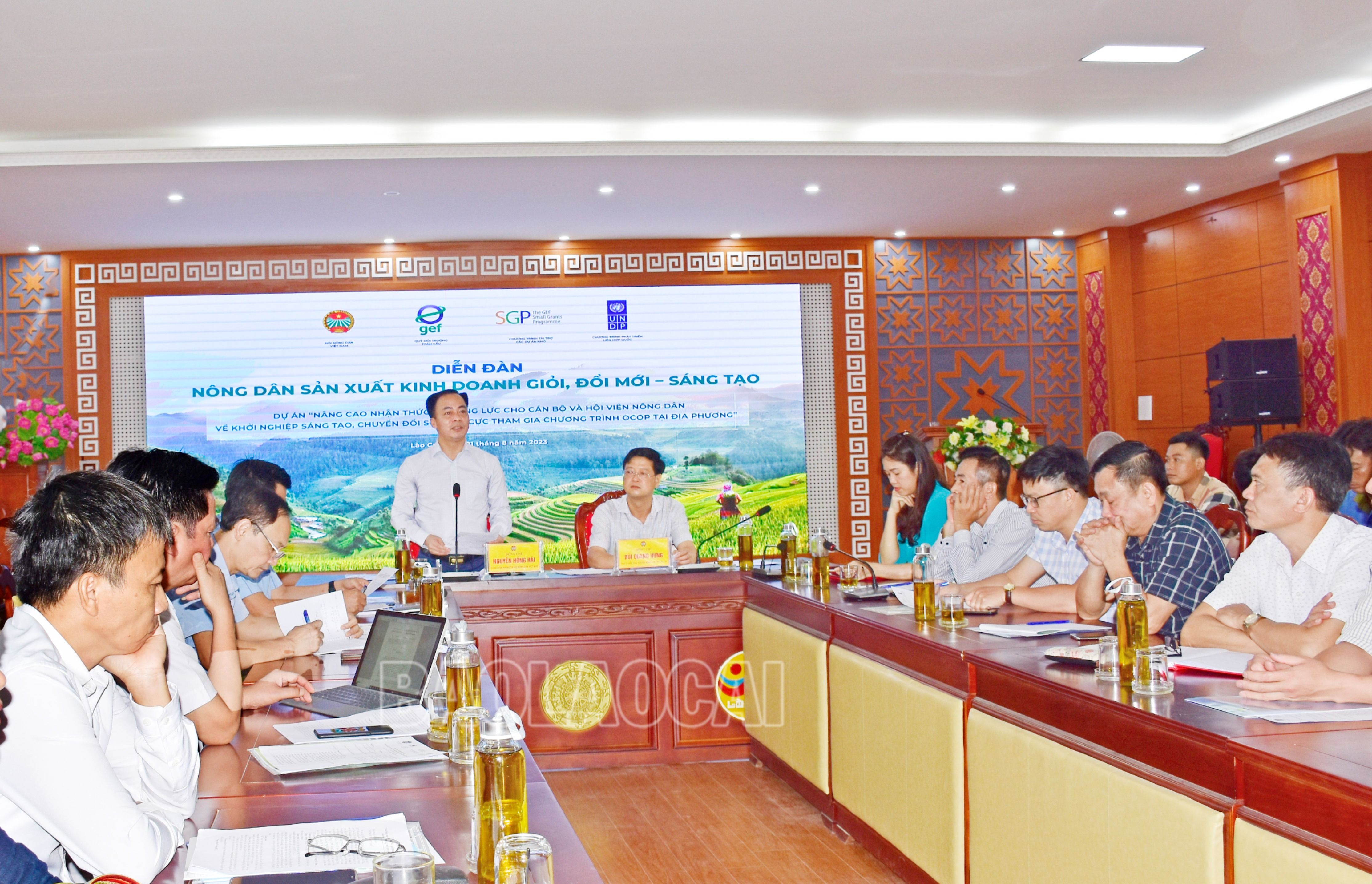Đồng chí Nguyễn Hồng Hải, Chánh Văn phòng Trung ương Hội Nông dân Việt Nam, Giám đốc Ban Quản lý dự án phát biểu tại diễn đàn. quang cảnh Diễn đàn.jpg