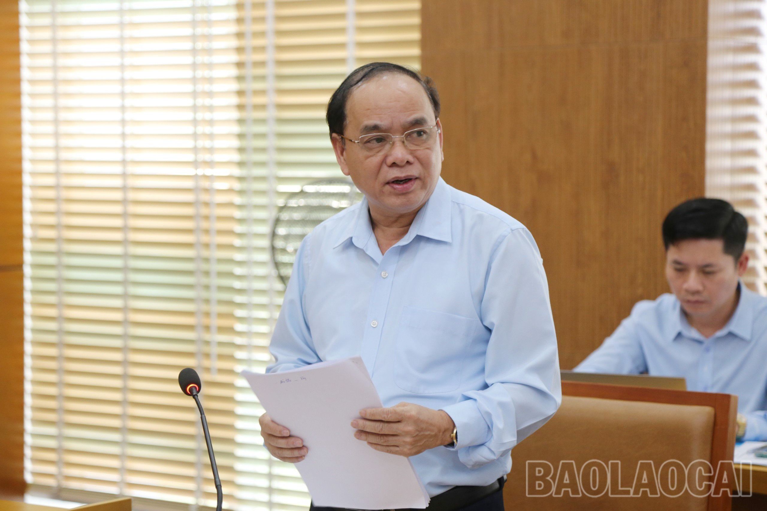 Các đại biểu phát biểu tại cuộc họp. 537b26b9d69d7fc3268c4.jpg