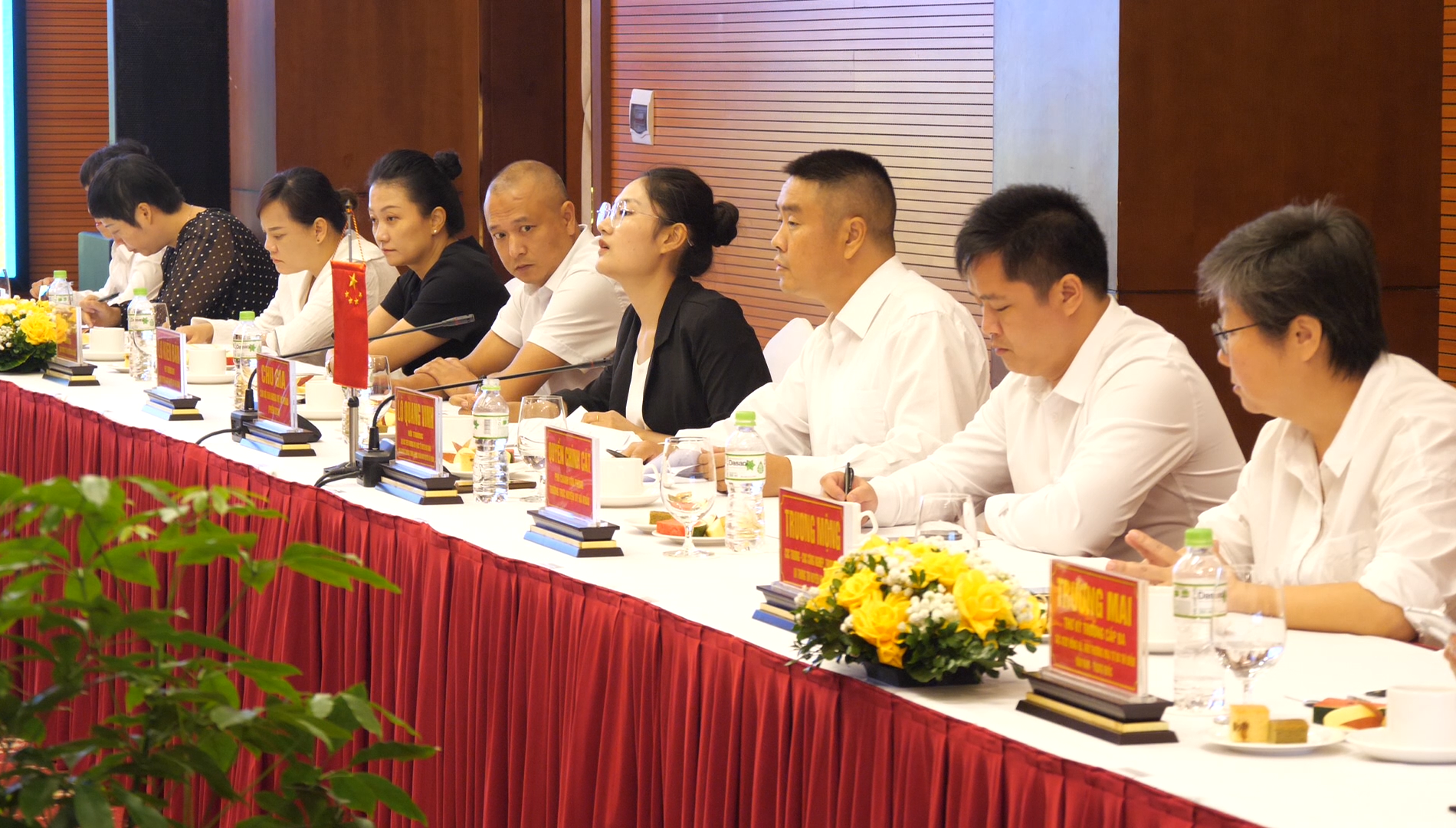 Đoàn đại biểu Ban tổ chức Hội chợ phía Trung Quốc tham dự hội đàm. 2.png