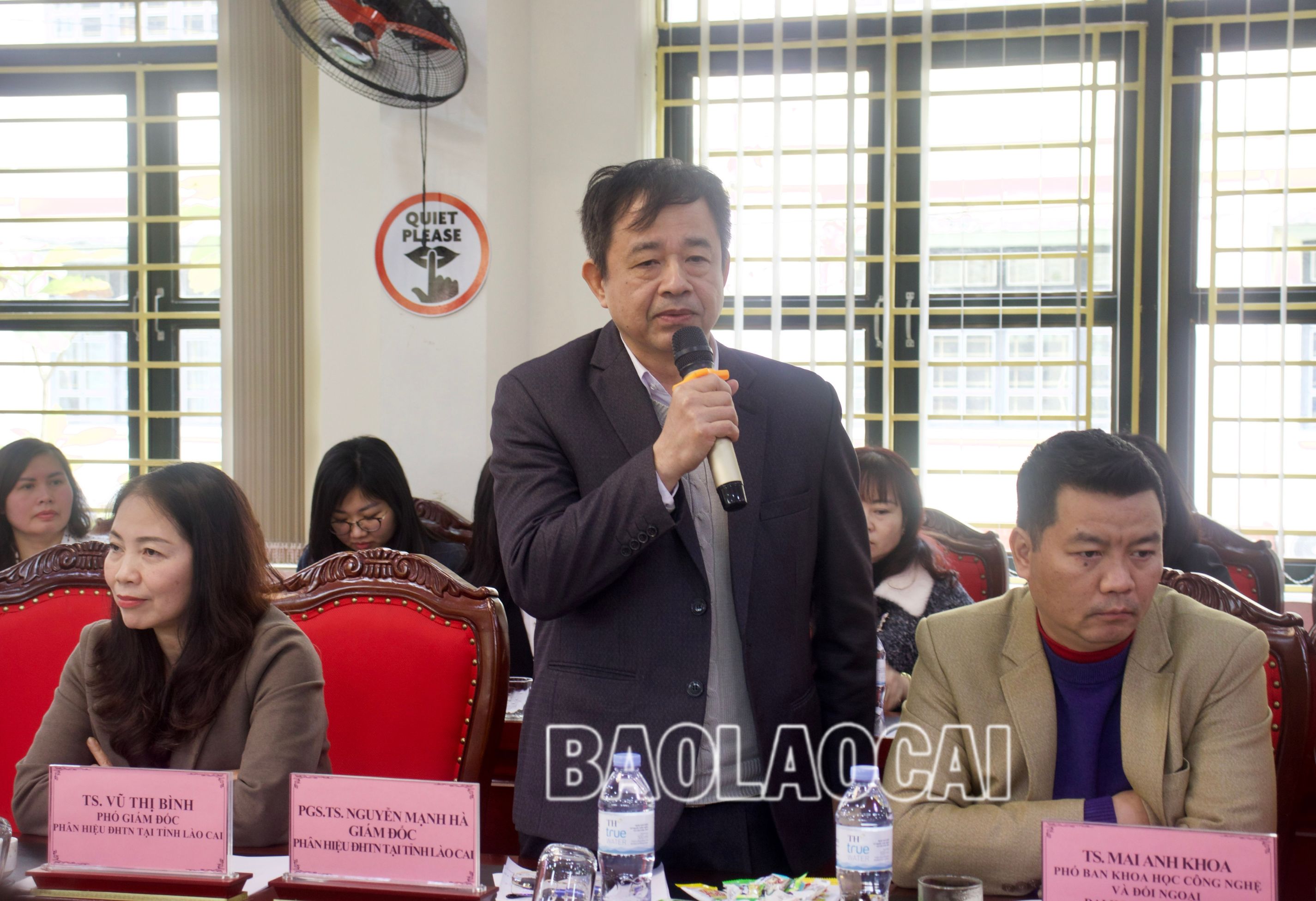 PGS.TS Nguyễn Mạnh Hà, Giám đốc Phân hiệu Đại học Thái Nguyên tại tỉnh Lào Cai phát biểu ý kiến. 248FD52F-CDAC-4FA0-AFE9-2C74F0AE72AB.jpeg