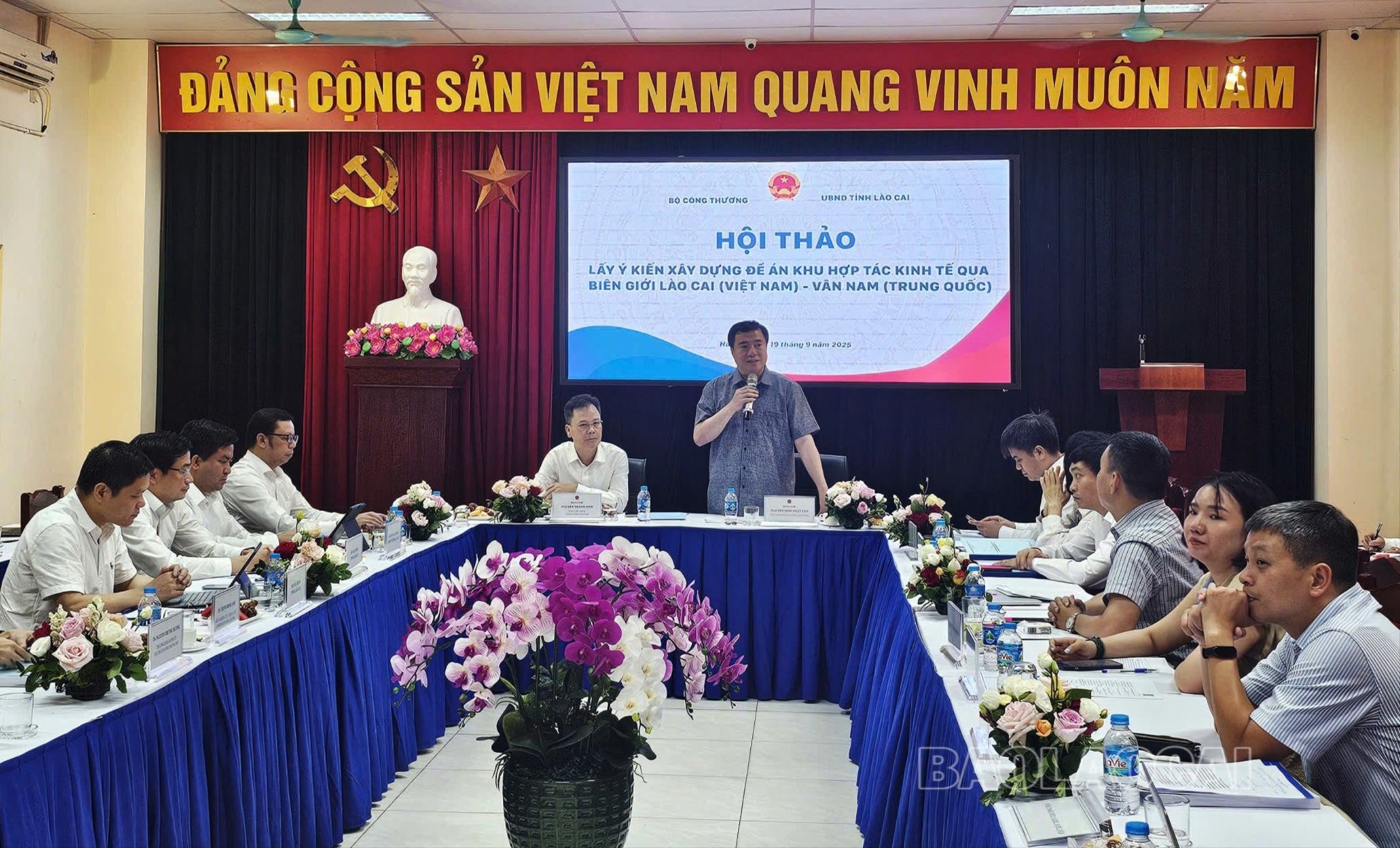 Quang cảnh hội thảo. c1-8948.jpg