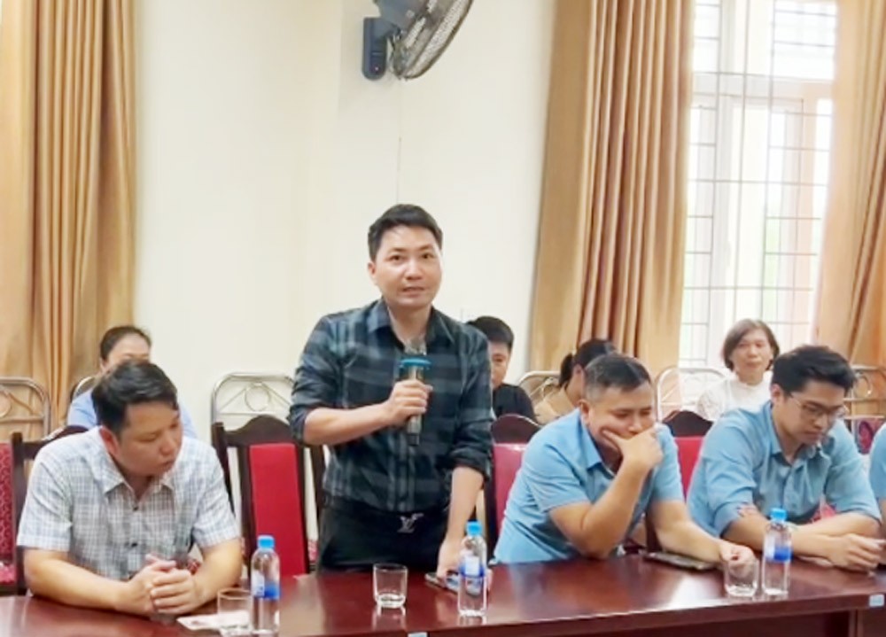 Đại diện Công ty TNHH MTV Hoá chất Đức Giang – Lào Cai phát biểu ý kiến. a1.jpg