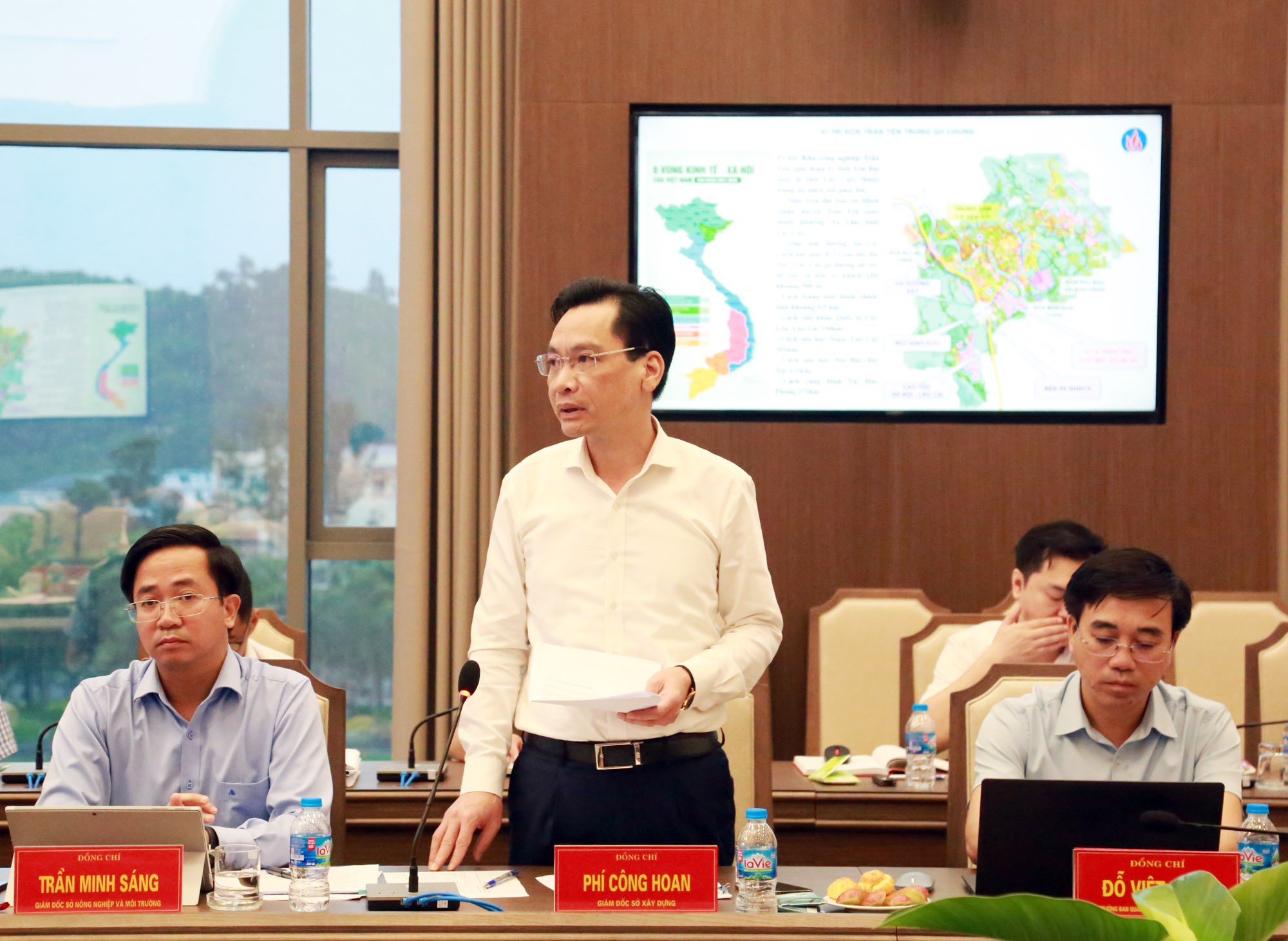 Đồng chí Phí Công Hoan, Giám đốc Sở Xây dựng phát biểu ý kiến. a7.jpg