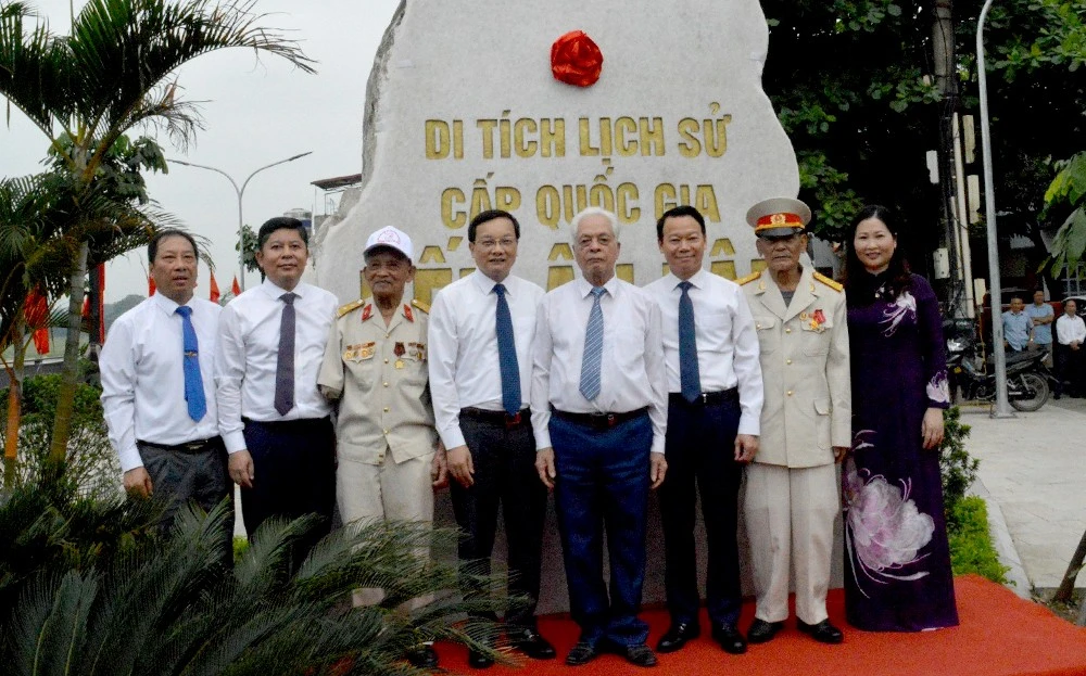 Thành phố Yên Bái tổ chức Lễ gắn biển Di tích lịch sử cấp quốc gia Bến Âu Lâu ảnh 3