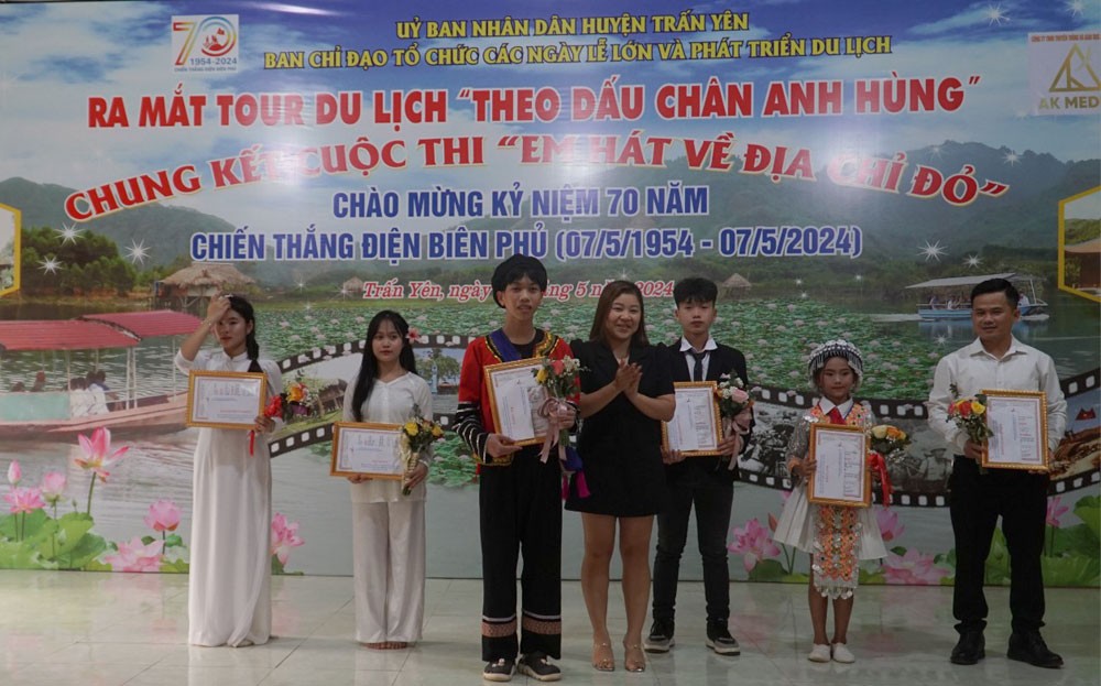 Trấn Yên tổ chức Cuộc thi “Em hát về địa chỉ đỏ” ảnh 3 Trấn Yên tổ chức Cuộc thi “Em hát về địa chỉ đỏ” ảnh 3