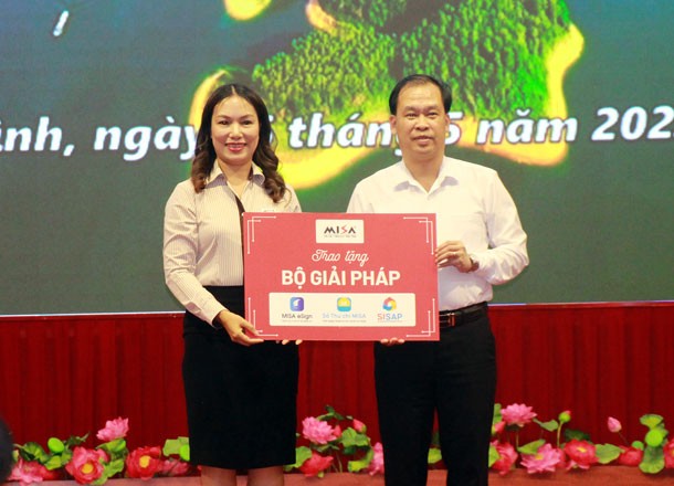 Bộ Thông tin và Truyền thông sẽ định kỳ hỗ trợ huyện Yên Bình công tác chuyển đổi số ảnh 7 Bộ Thông tin và Truyền thông sẽ định kỳ hỗ trợ huyện Yên Bình công tác chuyển đổi số ảnh 7