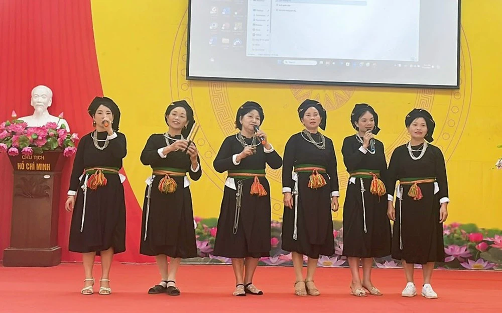 “Pho sử sống” lưu truyền văn hóa dân tộc ảnh 1