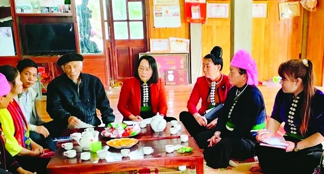 Người vùng cao tận dụng ruộng bậc thang làm du lịch ảnh 1