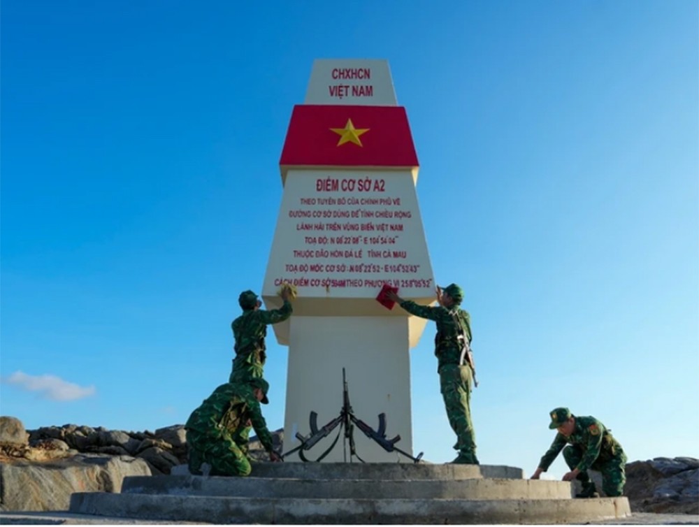 Kiên cường giữ đảo quân sự Hòn Khoai 7 tháng không mưa, nóng gần 50 độ ảnh 3 Kiên cường giữ đảo quân sự Hòn Khoai 7 tháng không mưa, nóng gần 50 độ ảnh 3