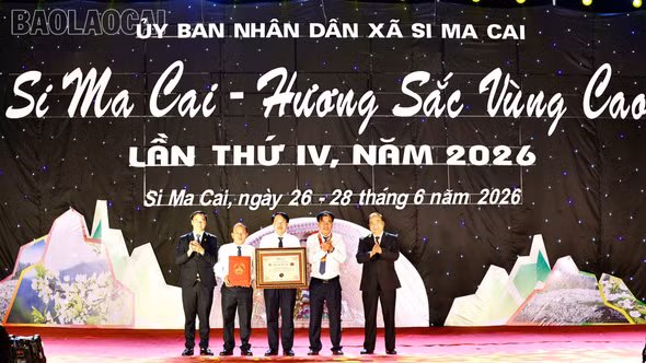 Tưng bừng khai mạc Lễ hội "Si Ma Cai - Hương sắc vùng cao"