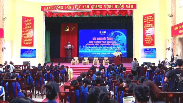 Đối thoại về vai trò của đoàn viên, thanh niên trong chuyển đổi số và phát triển kinh tế - xã hội