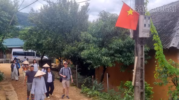 Đánh thức tiềm năng du lịch Y Tý: Phát triển “vùng đất mù sương” bằng tư duy bền vững