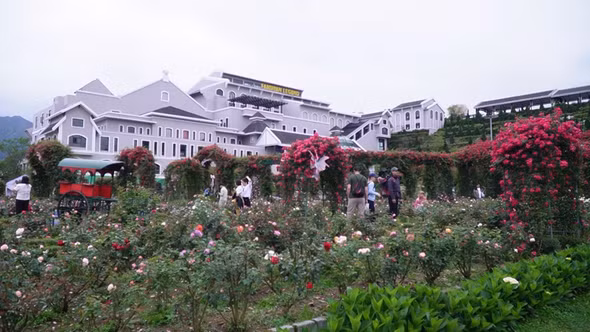 Sa Pa thu hút đầu tư, phát triển dịch vụ, du lịch đẳng cấp thế giới