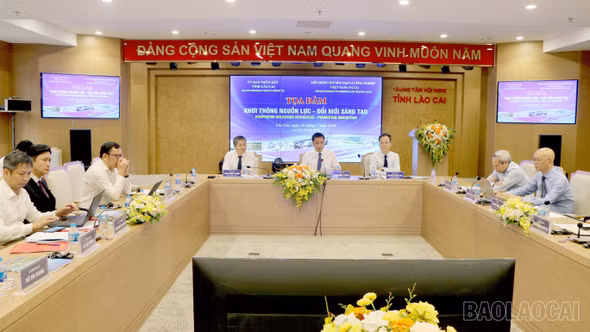 Tọa đàm "Khơi thông nguồn lực - Đổi mới sáng tạo"