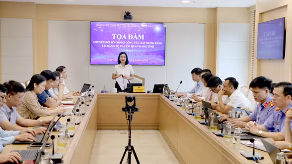 Lào Cai: Tọa đàm, chia sẻ kinh nghiệm chuyển đổi số trong công tác xây dựng Đảng