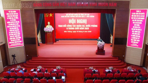 Ban Chỉ huy Phòng thủ khu vực 2 – Bảo Thắng trao đổi công tác quân sự, quốc phòng với các địa phương 