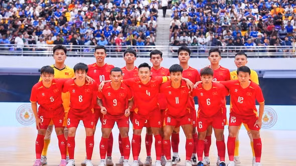Futsal Việt Nam ngược dòng nghẹt thở, cầm hòa Thái Lan 3 - 3