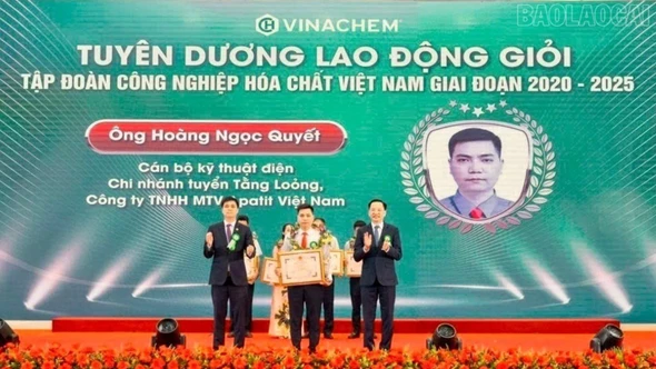 Những “người truyền lửa” - cống hiến vì cộng đồng