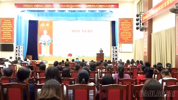 Lào Cai: Nhiều địa phương đẩy nhanh tiến độ lấy ý kiến Nhân dân về sắp xếp, tổ chức lại thôn, bản, tổ dân phố