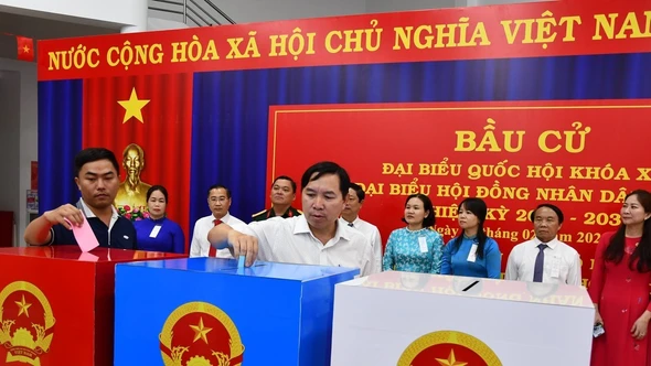 Cử tri có được nhờ người khác bỏ phiếu thay?