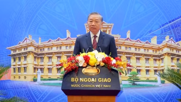Tổng Bí thư, Chủ tịch nước: Đưa ngoại giao phục vụ phát triển đi vào chiều sâu, lấy hiệu quả thực chất làm thước đo