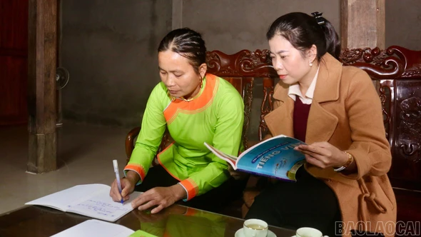 Mở cánh cửa tri thức, thắp sáng niềm tin