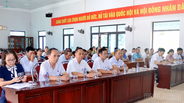 Phường Âu Lâu và Trung Tâm khẩn trương ổn định tổ chức chi bộ sau sắp xếp, bảo đảm sự lãnh đạo liên tục ở cơ sở