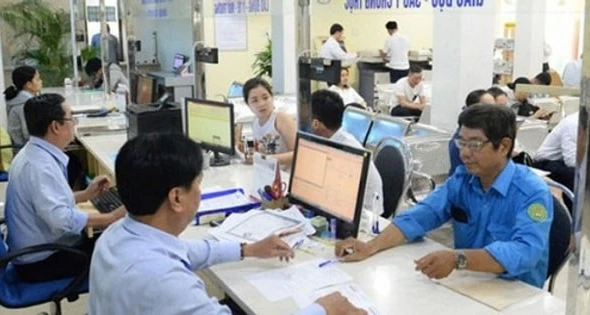 Tỷ lệ công chức xếp ngạch chuyên viên chính tại các bộ không được quá 50%