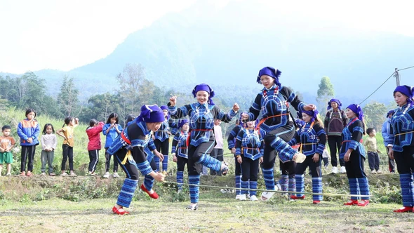 Gỡ “nút thắt” để du lịch Y Tý phát triển