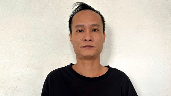 Kẻ điều hành đường dây lừa đảo từ Campuchia về đầu thú