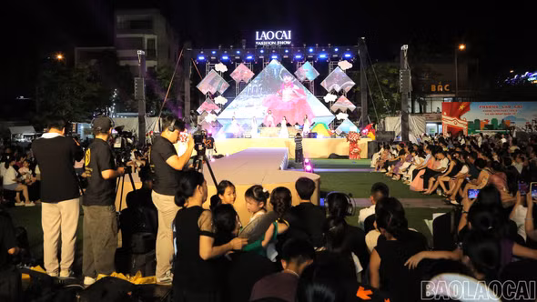 Ấn tượng Lào Cai Fashion Show mùa 3: “Mây ngàn kể chuyện” - Sân chơi nghệ thuật ý nghĩa dành cho thiếu nhi dịp hè