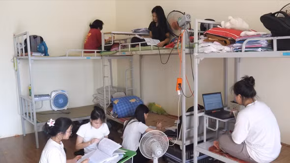 Từ 15/7/2026, học sinh trường nội trú được tăng hỗ trợ tiền ăn, gạo và đồ dùng học tập