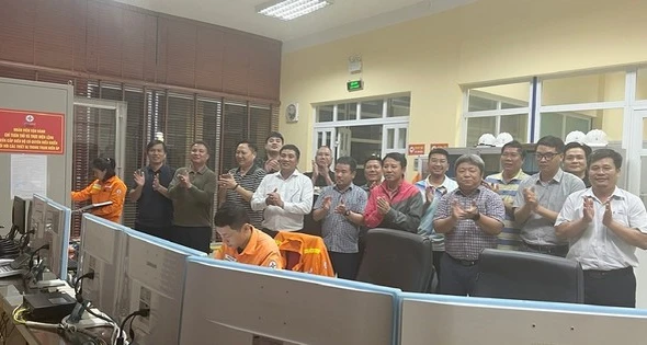 Đóng điện dự án chào mừng Đại hội đại biểu toàn quốc lần thứ XIV của Đảng