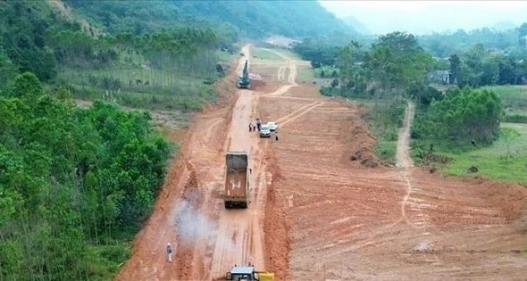 Thủ tướng yêu cầu đẩy nhanh tiến độ giải ngân vốn đầu tư công cuối năm