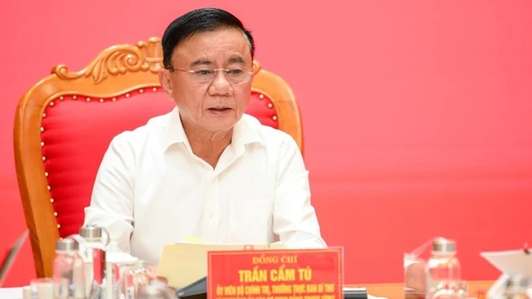 Chỉ thị của Ban Bí thư về việc thực hiện bảo hiểm y tế toàn dân trong giai đoạn mới