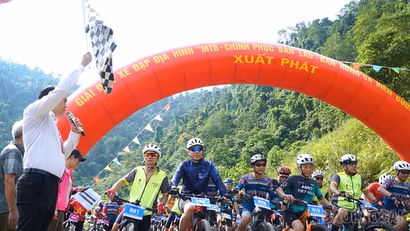 Ấn tượng Giải đua xe đạp địa hình “MTB - Chinh phục Bản Lầu - Bản hùng ca biên cương - LCC9"