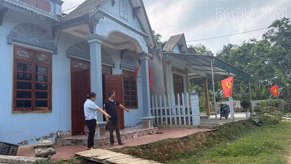 Cần sớm tiếp tục thi công đường qua thôn Xuân Khánh, xã Khánh Yên