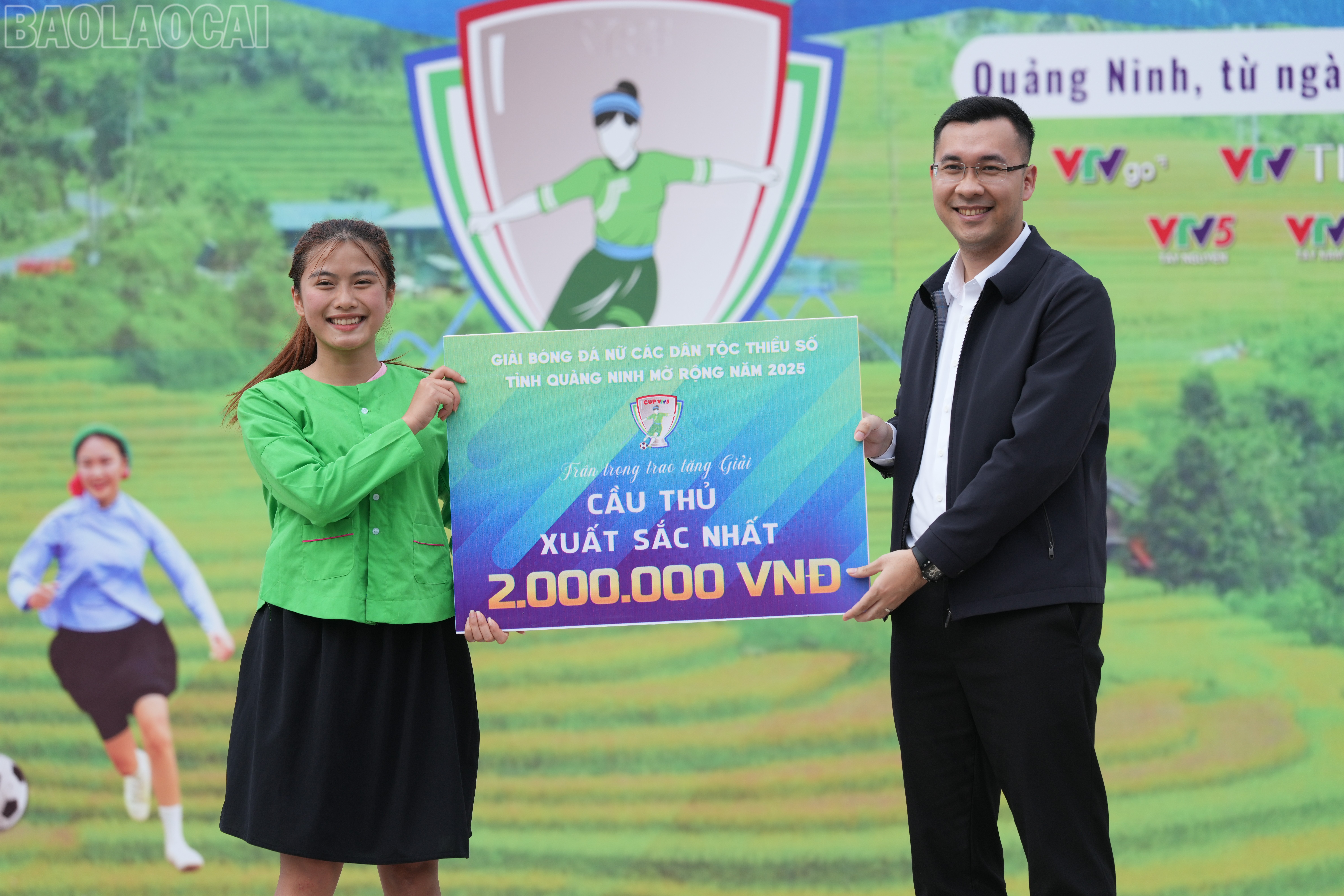 Hoang Thi Huyen fick priset för bästa spelare. baolaocai-tl_qk-07059.jpg