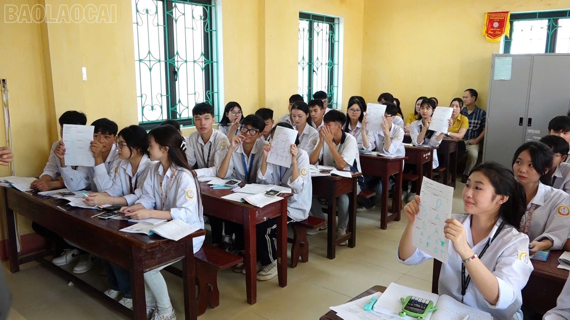 Học sinh hào hứng khi học Toán bằng tiếng Anh. baolaocai-tl_z7136628564621-3d08fbf82650e1470b142ed109c3b002.jpg