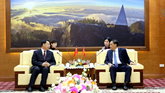 Lào Cai và Hồng Hà gặp mặt, chúc Tết đầu Xuân 2026