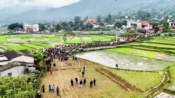 Lào Cai: Quan tâm bảo vệ môi trường mùa lễ hội xuân