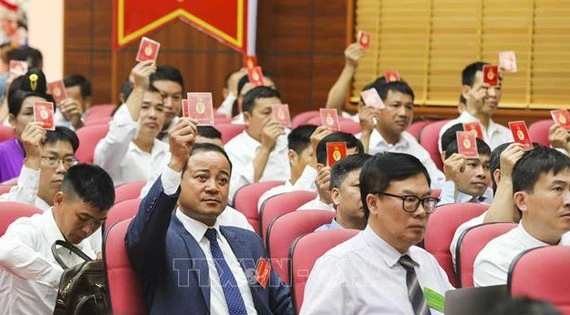 Ban Bí thư yêu cầu đổi Thẻ đảng viên trong toàn Đảng