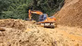Xã vùng cao Chế Tạo sau hơn 10 ngày vẫn bị cô lập: Vì sao tuyến đường độc đạo chậm trễ thông tuyến?