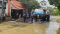 Công ty Cổ phần Môi trường Đô thị tỉnh Lào Cai hỗ trợ người dân khắc phục hậu quả sau mưa lũ