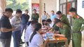 Công an xã Tà Xi Láng kiểm tra nhanh ma túy đối với cán bộ, công chức xã